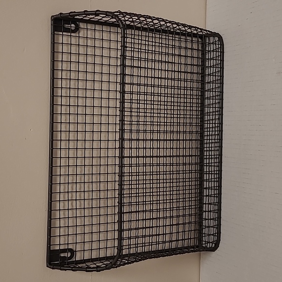 Hanging Metal Mail Holder - Picture 2 of 12